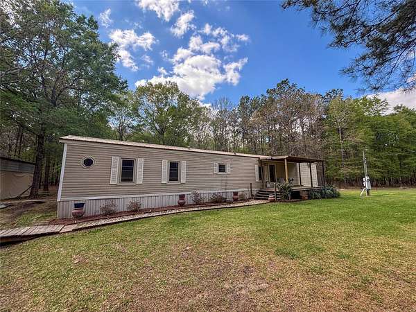 5 Acres of Land with Home for Sale in Hooks, Texas