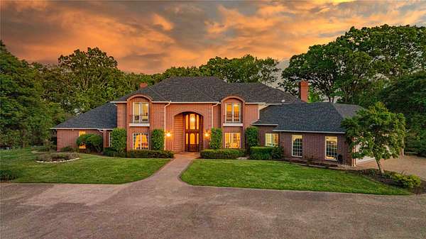 93.6 Acres of Land with Home for Sale in Omaha, Texas
