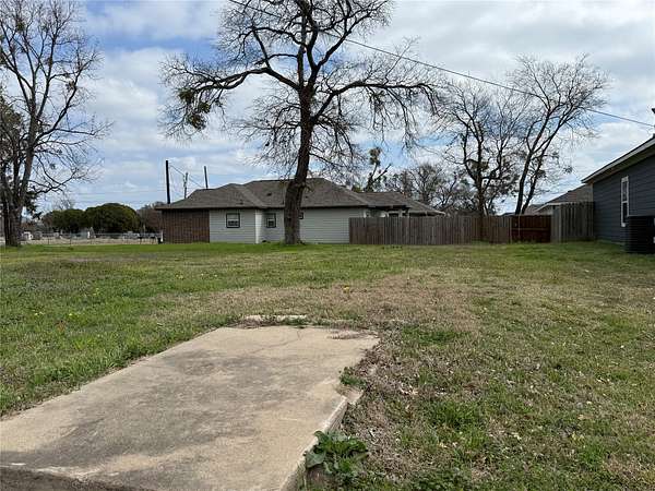 0.09 Acres of Land for Sale in Greenville, Texas