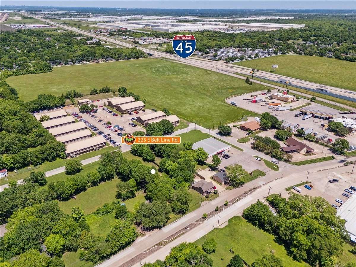 0.57 Acres of Mixed-Use Land for Sale in Wilmer, Texas