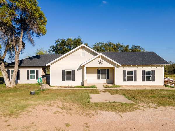 19.3 Acres of Land with Home for Sale in Lampasas, Texas