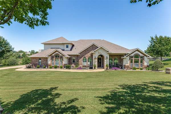 1.62 Acres of Land with Home for Sale in Fort Worth, Texas