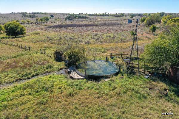 640 Acres of Land for Sale in Shamrock, Texas