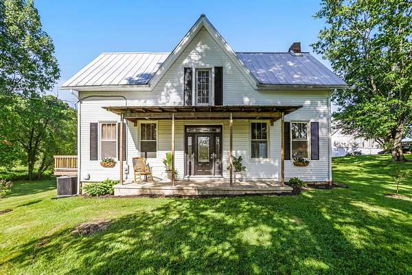 23 Acres of Land with Home for Sale in Mount Vernon, Ohio