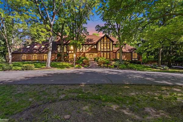 13.3 Acres of Recreational Land with Home for Sale in Grand Blanc, Michigan