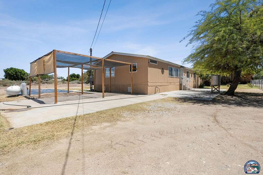2.76 Acres of Land with Home for Sale in Calipatria, California