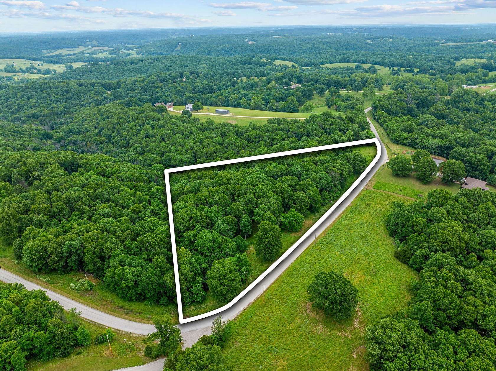 5.62 Acres of Residential Land for Sale in Galena, Missouri