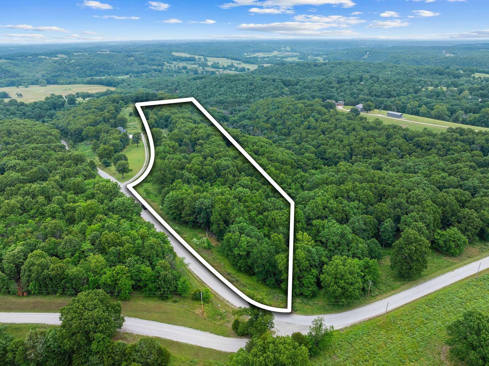 10.7 Acres of Land for Sale in Galena, Missouri