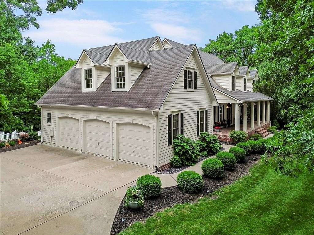 5 Acres of Land with Home for Sale in Greenwood, Missouri