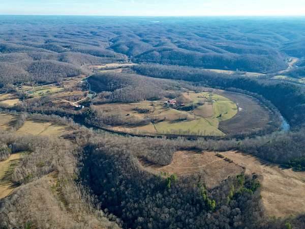 210 Acres of Recreational & Residential Land for Sale in Beattyville, Kentucky