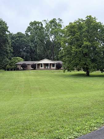 2.87 Acres of Land with Home for Lease in Chattanooga, Tennessee