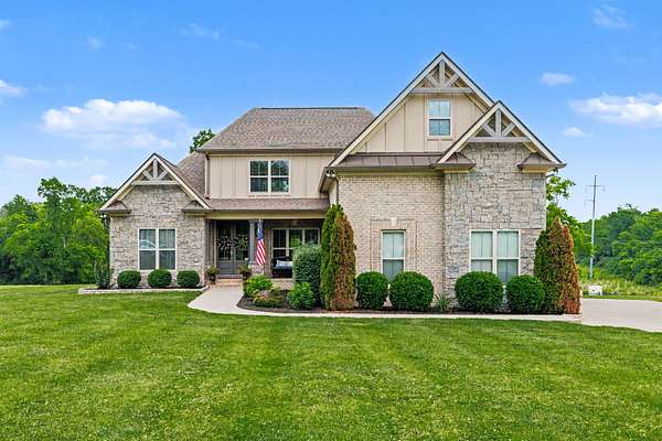 1.53 Acres of Land with Home for Sale in Gallatin, Tennessee