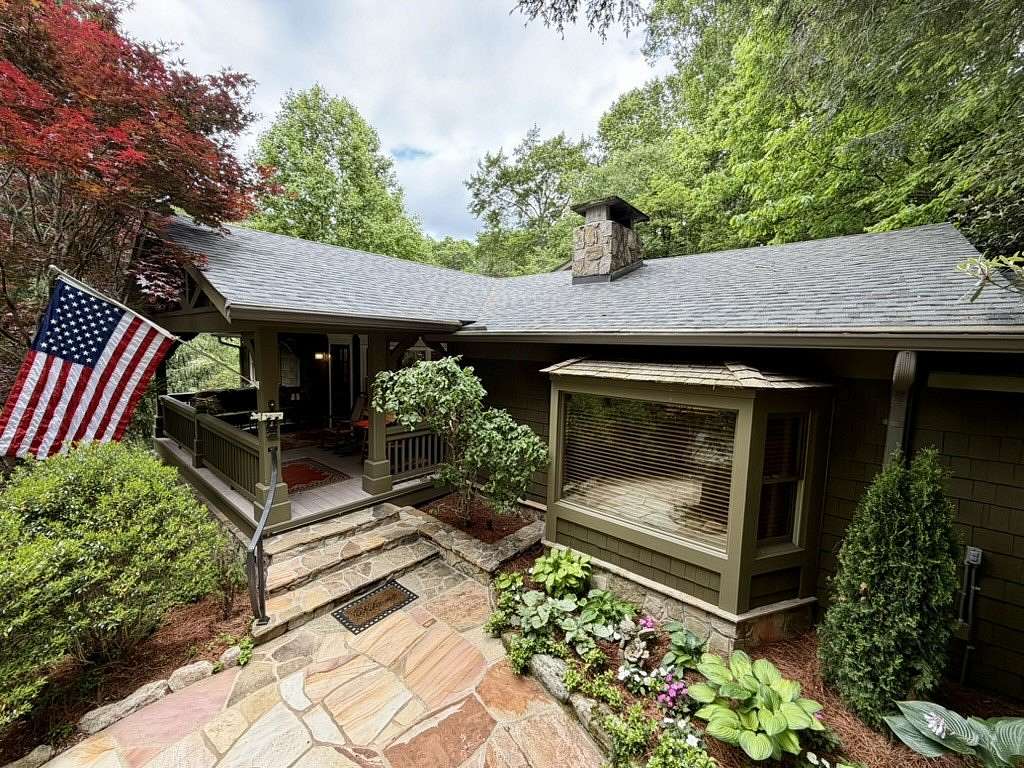 2.23 Acres of Land with Home for Sale in Highlands, North Carolina