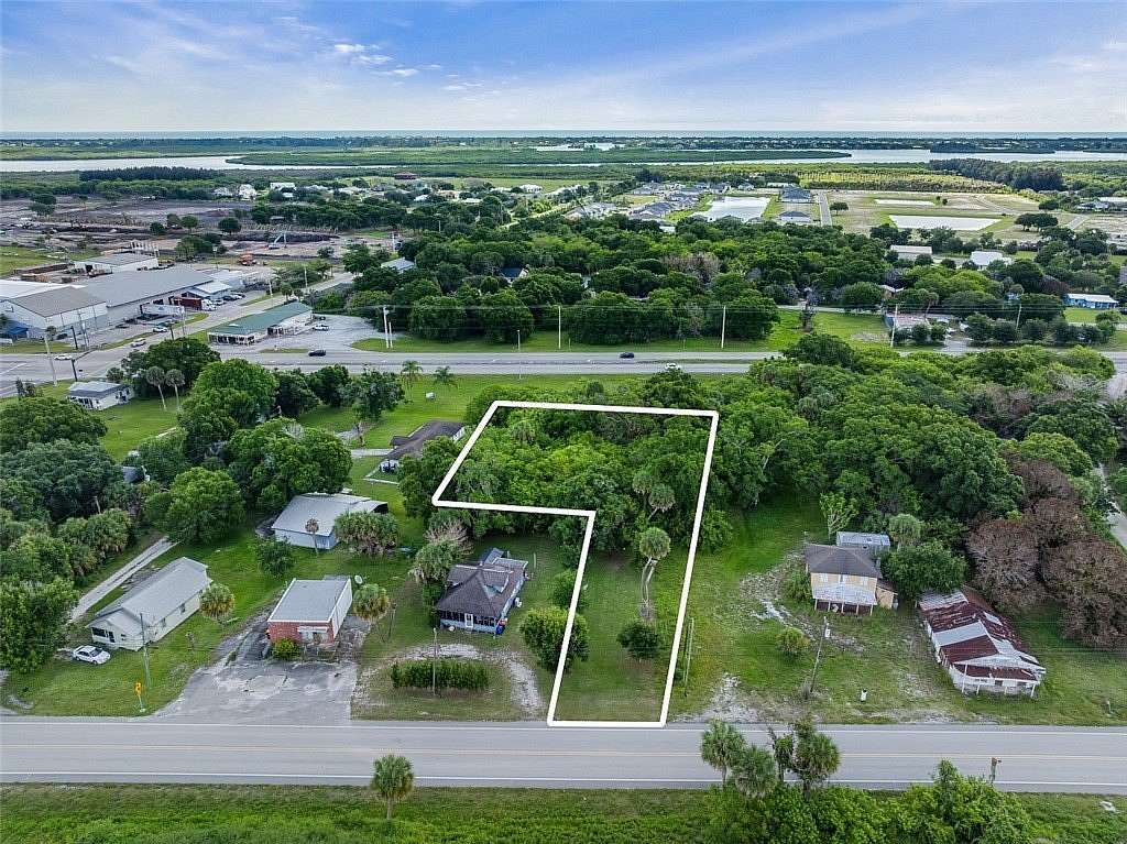 0.6 Acres of Commercial Land for Sale in Vero Beach, Florida