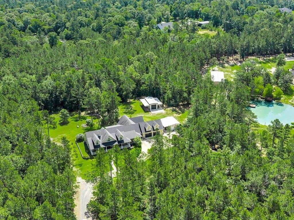9 Acres of Land with Home for Sale in Lufkin, Texas