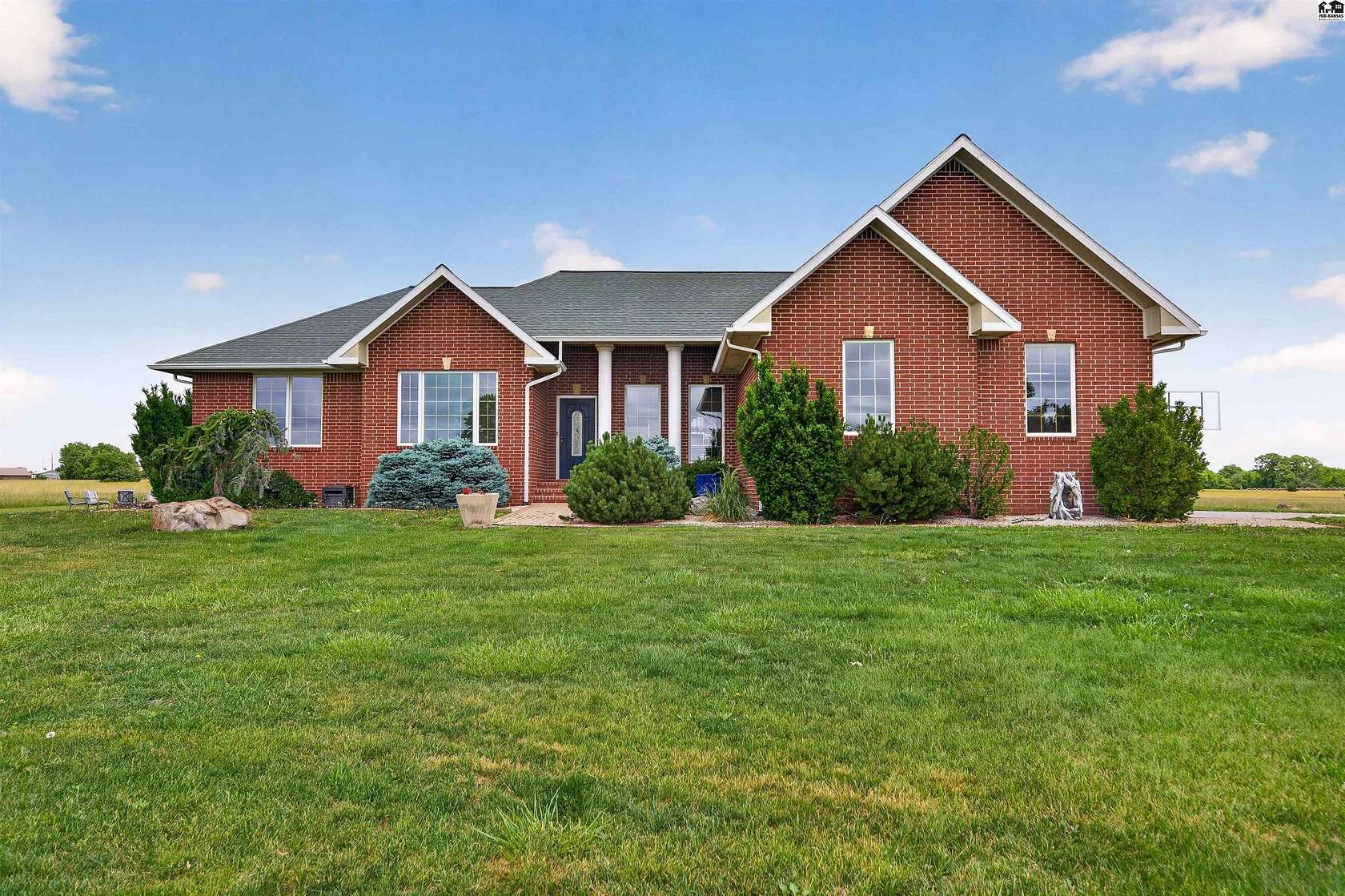 38 Acres of Land with Home for Sale in Newton, Kansas