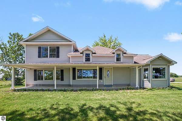 16.2 Acres of Land with Home for Sale in Mount Pleasant, Michigan