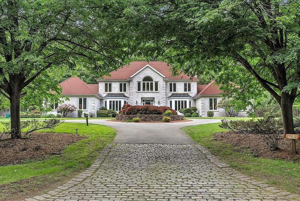 2 Acres of Land with Home for Sale in Concord, Massachusetts