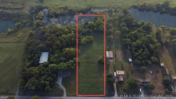 2.5 Acres of Residential Land for Sale in Morris, Oklahoma