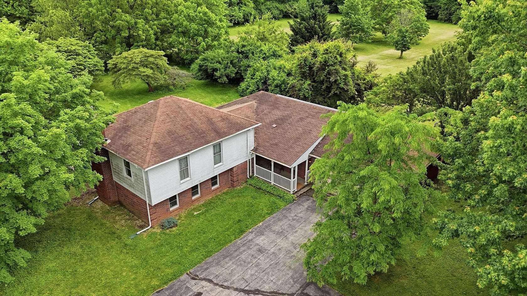 5.23 Acres of Land with Home for Auction in Springfield, Ohio