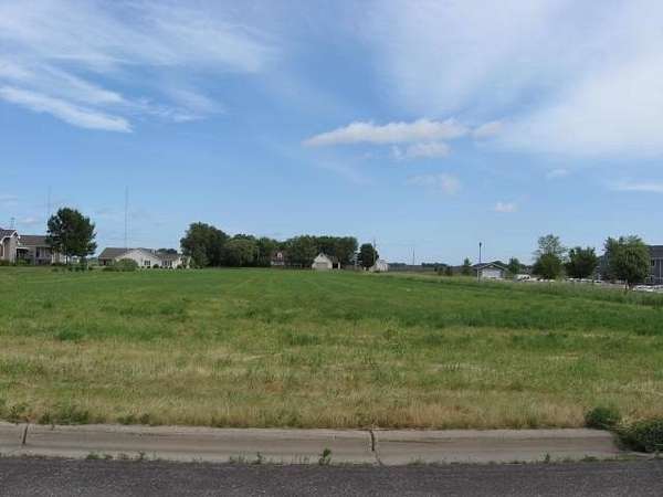 0.14 Acres of Land for Sale in Glencoe, Minnesota