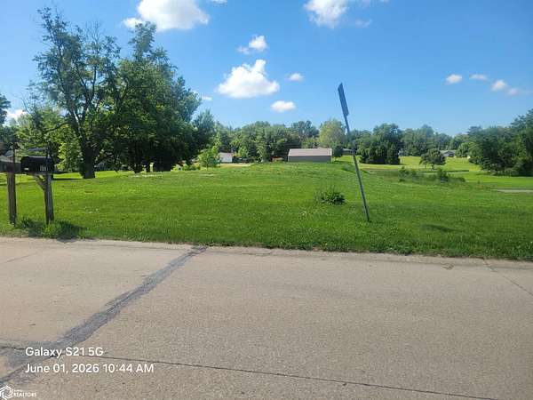 2 Acres of Residential Land for Sale in Mount Ayr, Iowa