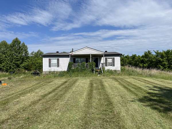2.58 Acres of Land with Home for Sale in Lebanon, Tennessee
