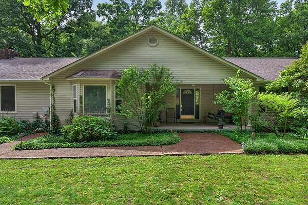 12 Acres of Land with Home for Sale in Sparta, Tennessee