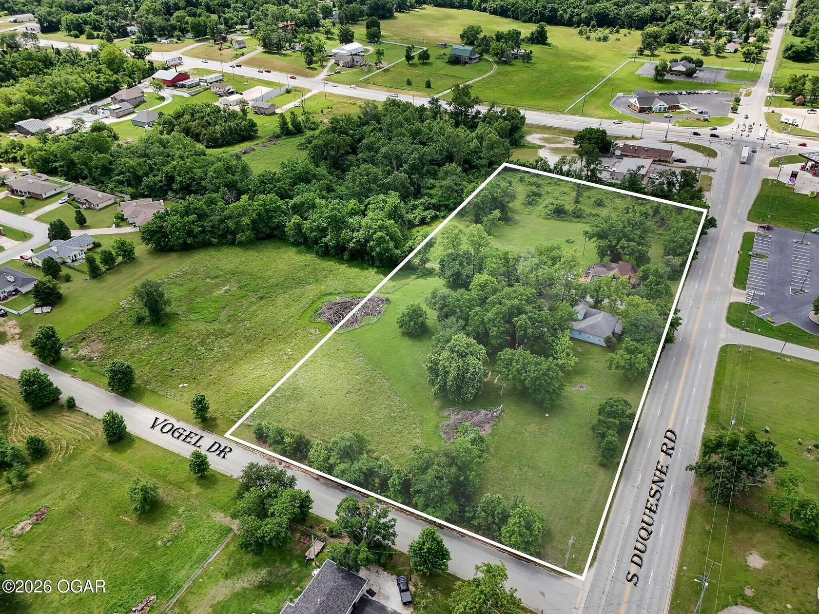 4 Acres of Mixed-Use Land for Sale in Duquesne, Missouri