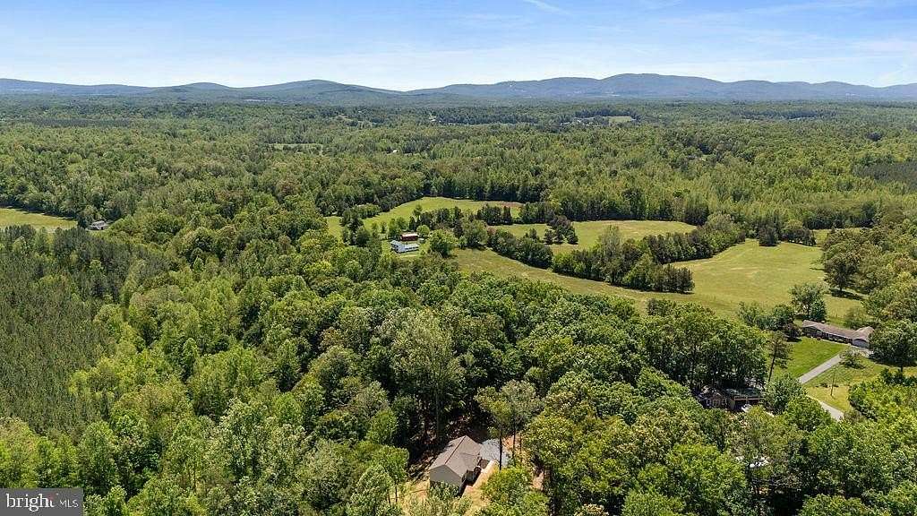 1.58 Acres of Land with Home for Sale in Barboursville, Virginia