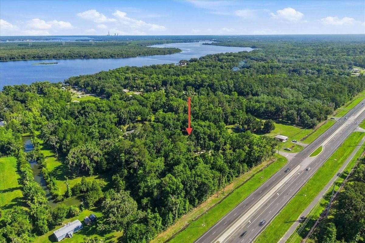 1 Acre of Residential Land for Sale in San Mateo, Florida