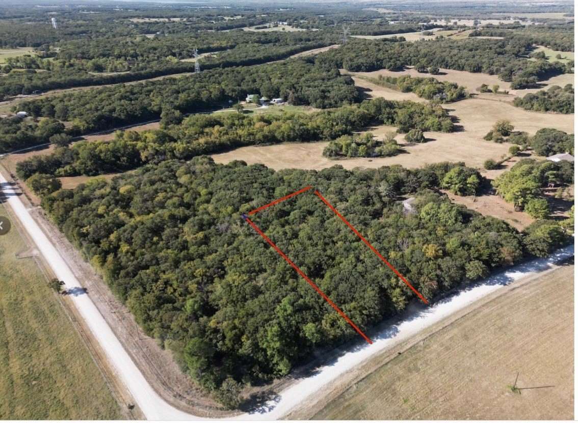 1.11 Acres of Residential Land for Sale in Gainesville, Texas