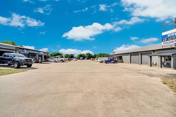 2.26 Acres of Improved Commercial Land for Lease in Waxahachie, Texas