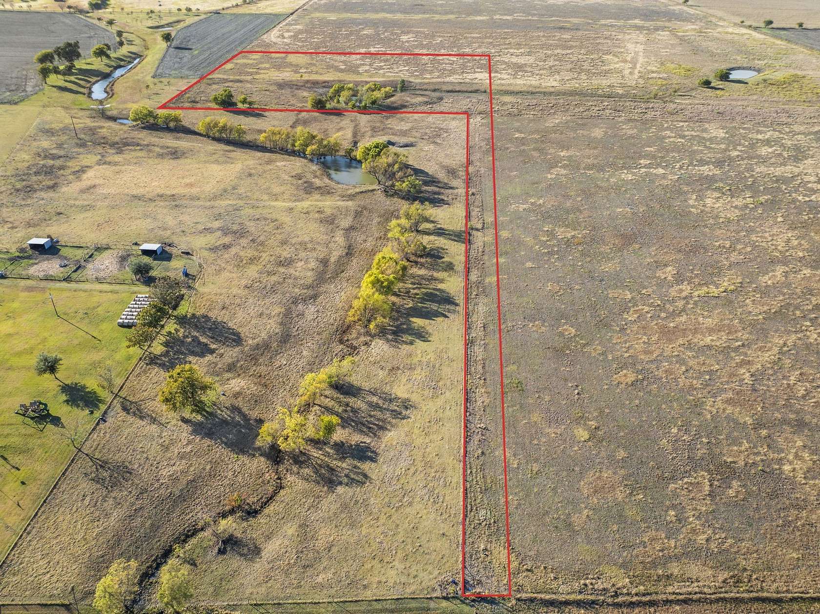 15 Acres of Land for Sale in Holland, Texas