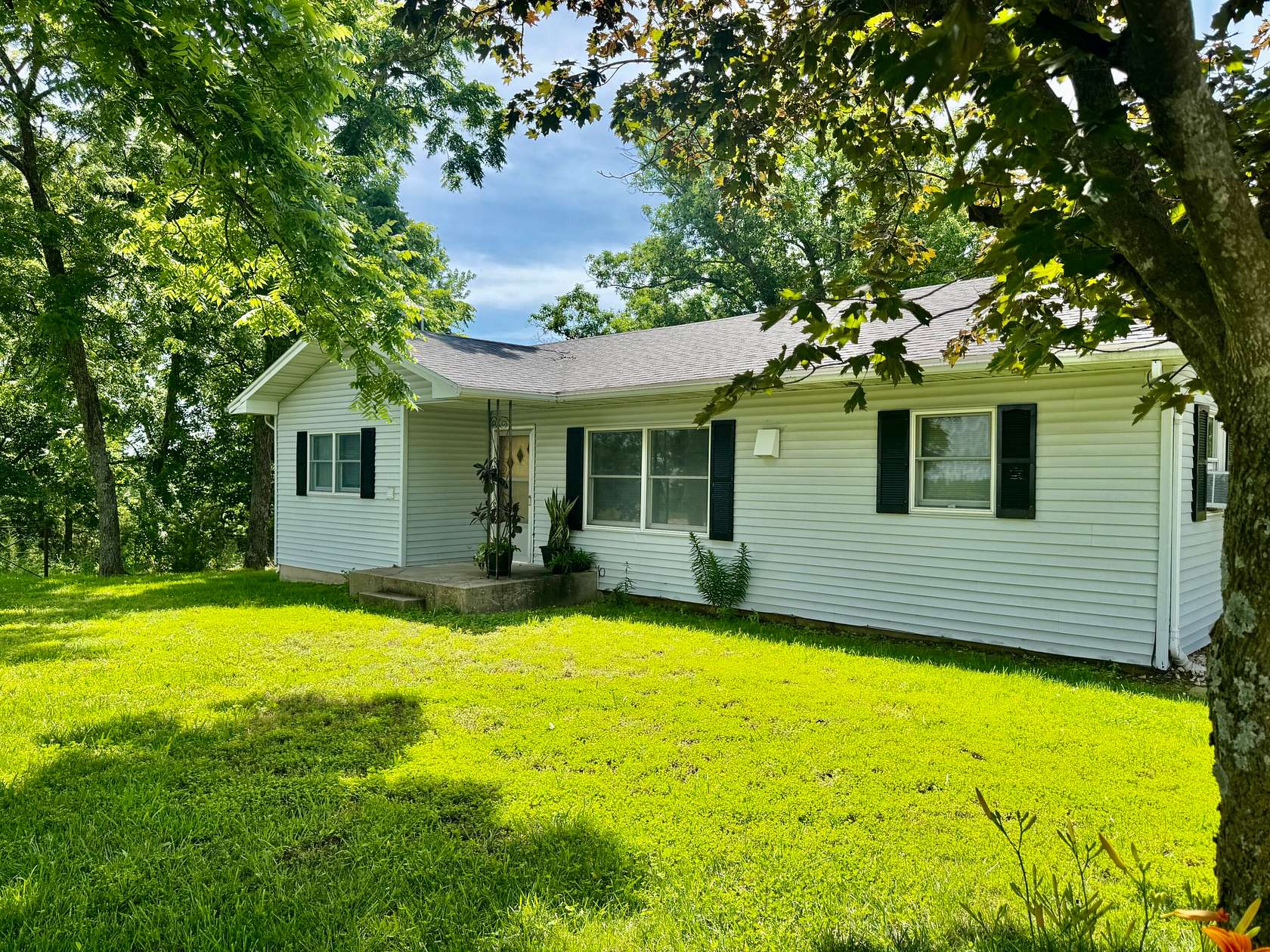 3.5 Acres of Land with Home for Sale in Meta, Missouri