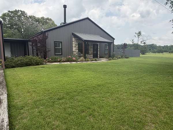 49 Acres of Land with Home for Sale in Mount Pleasant, Texas