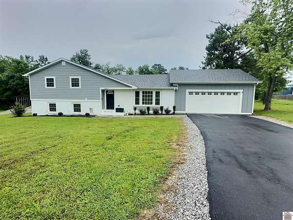 2 Acres of Land with Home for Sale in Mayfield, Kentucky