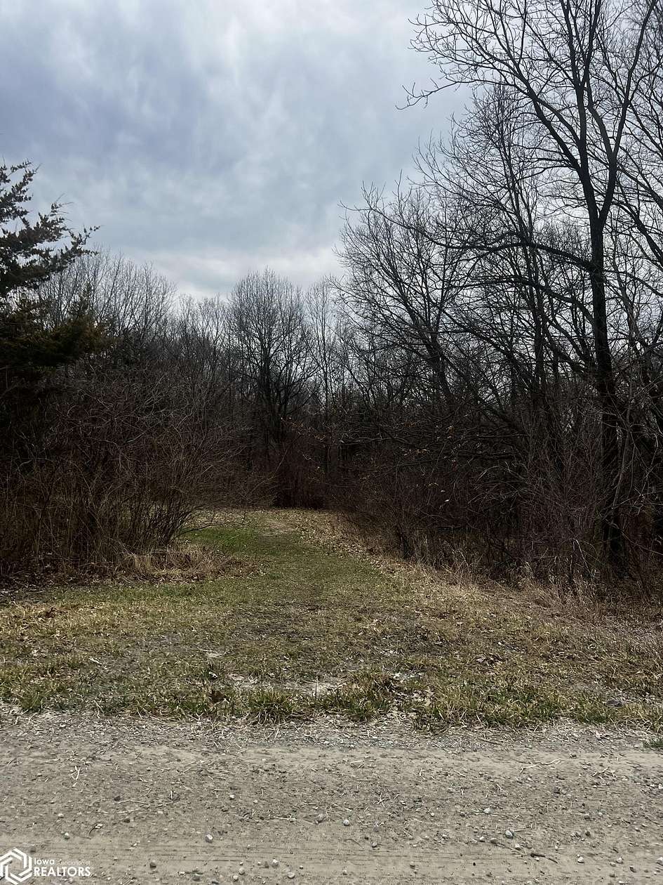 9.6 Acres of Residential Land for Sale in Danville, Iowa