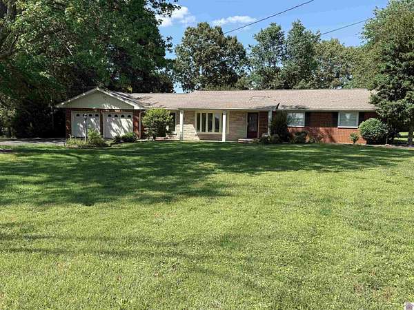 1.64 Acres of Land with Home for Sale in Benton, Kentucky