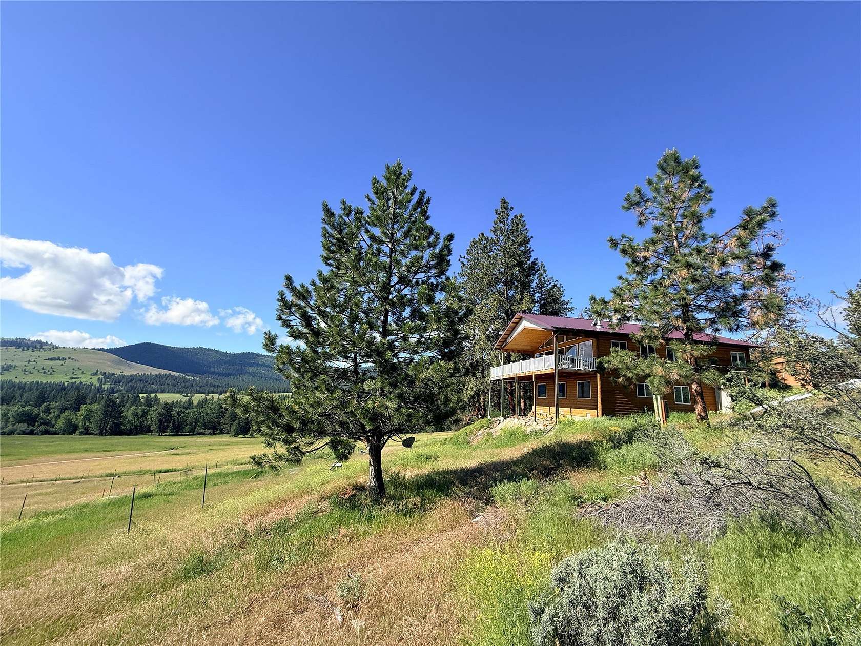33 Acres of Land with Home for Sale in Hot Springs, Montana