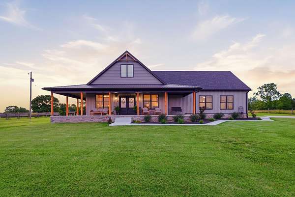 5 Acres of Land with Home for Sale in Stamping Ground, Kentucky