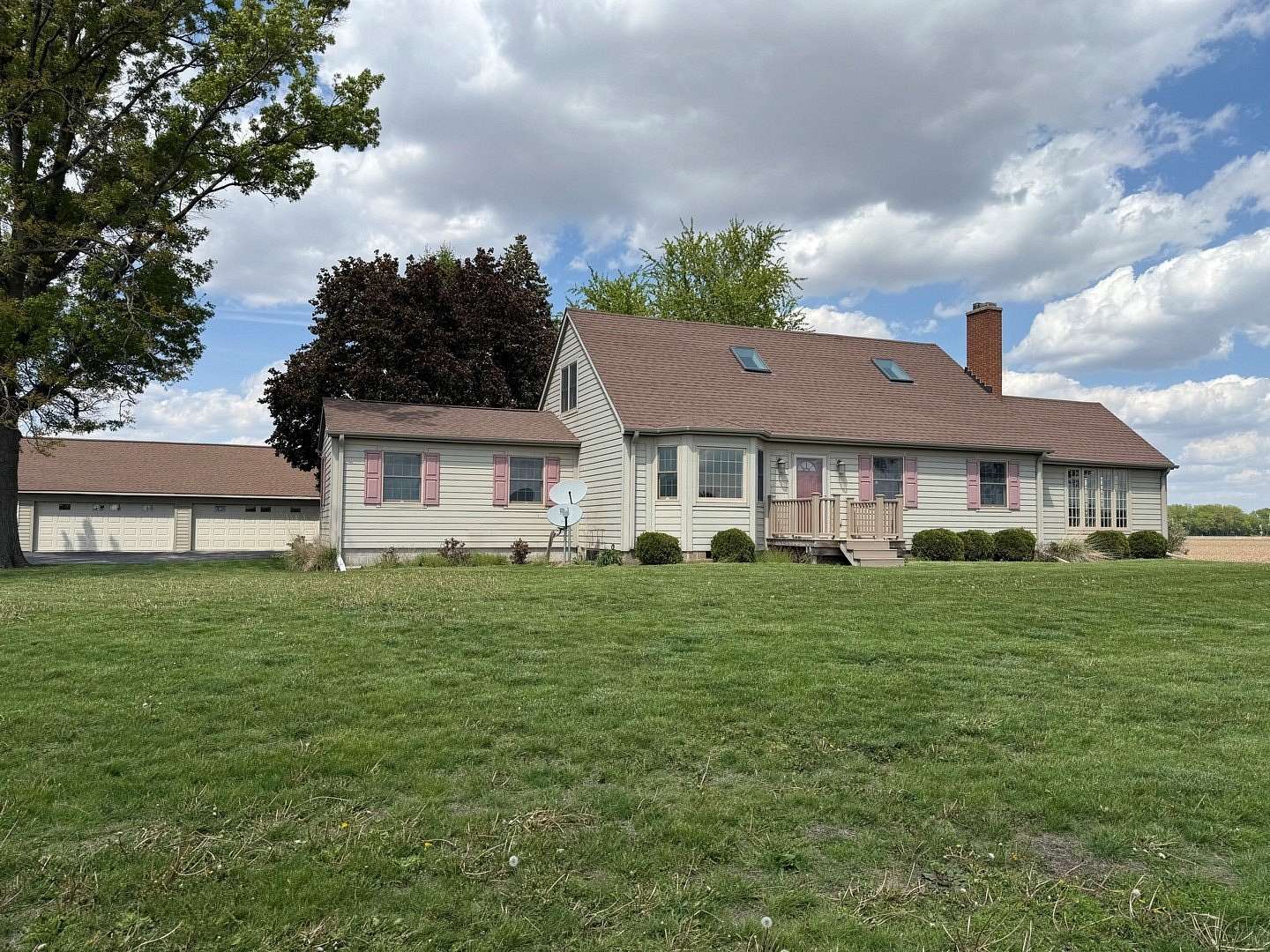 7.3 Acres of Land with Home for Sale in Sterling, Illinois