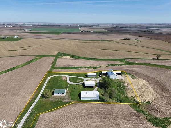 4 Acres of Residential Land for Sale in Blairstown, Iowa