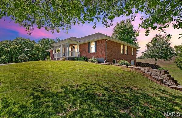 2.9 Acres of Land with Home for Sale in Batchtown, Illinois