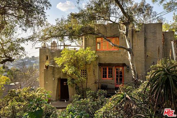 1.74 Acres of Land with Home for Lease in Los Angeles, California