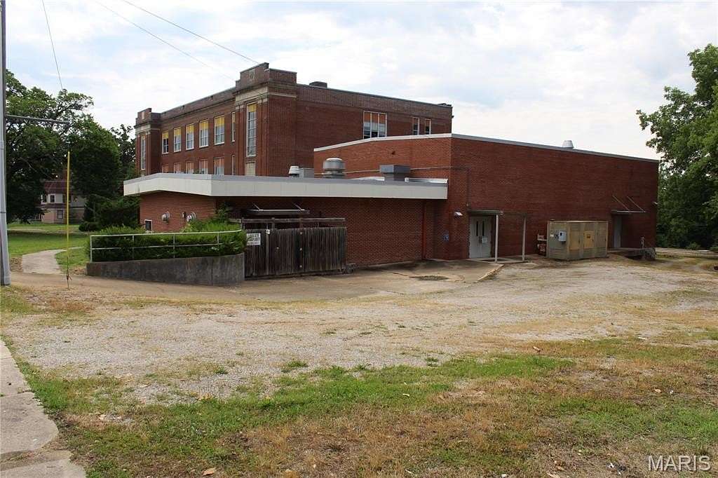 2 Acres of Mixed-Use Land for Sale in Poplar Bluff, Missouri