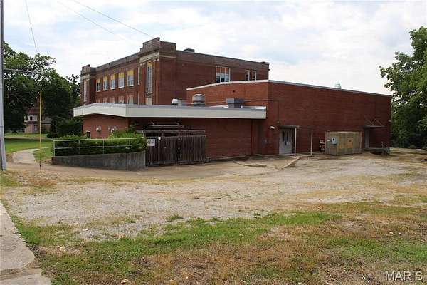 2 Acres of Mixed-Use Land for Sale in Poplar Bluff, Missouri