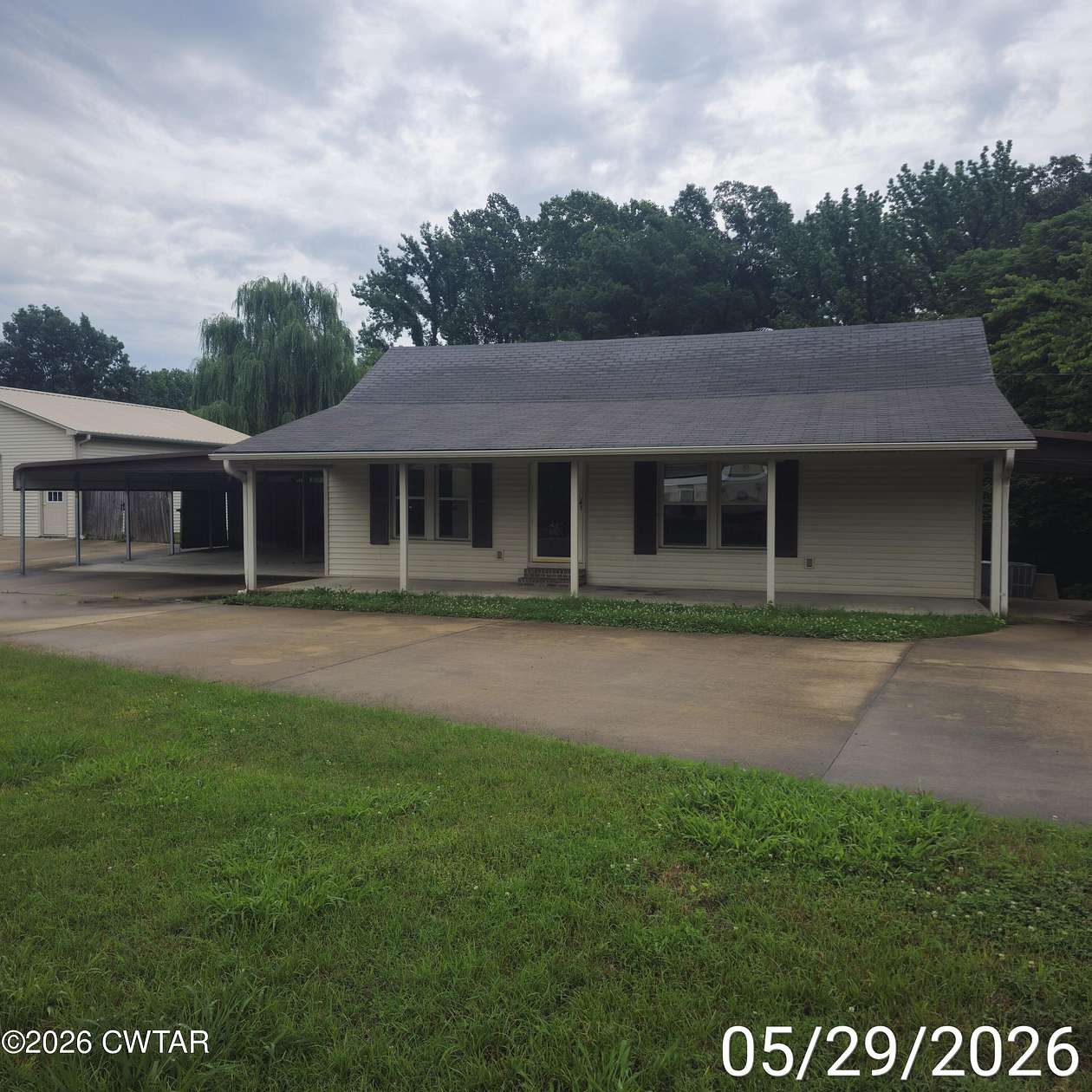 2 Acres of Land with Home for Sale in Dyersburg, Tennessee