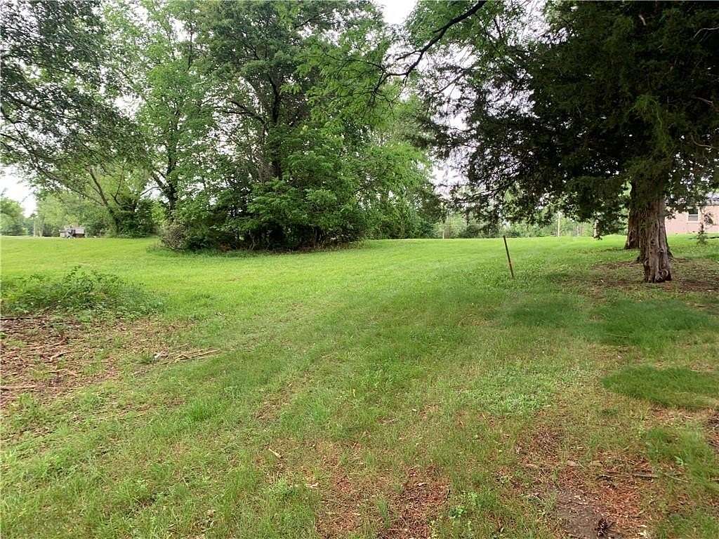0.44 Acres of Residential Land for Sale in Gallatin, Missouri