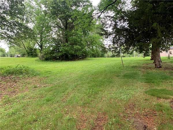 0.44 Acres of Residential Land for Sale in Gallatin, Missouri